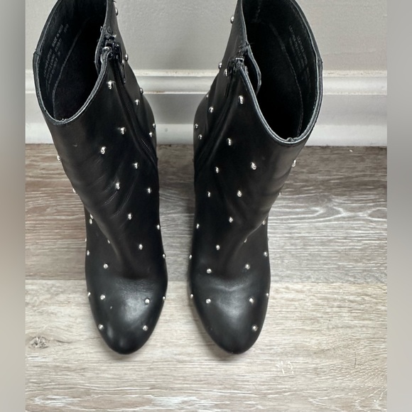 Kurt Geiger London Swiss Studded Heeled Boots are a size 38/US 7. - Picture 5 of 9